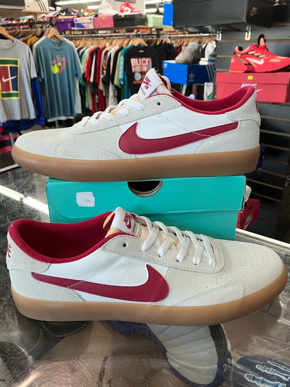 Nike Heritage Vulc SB Summit White Cardinal Red Size 11